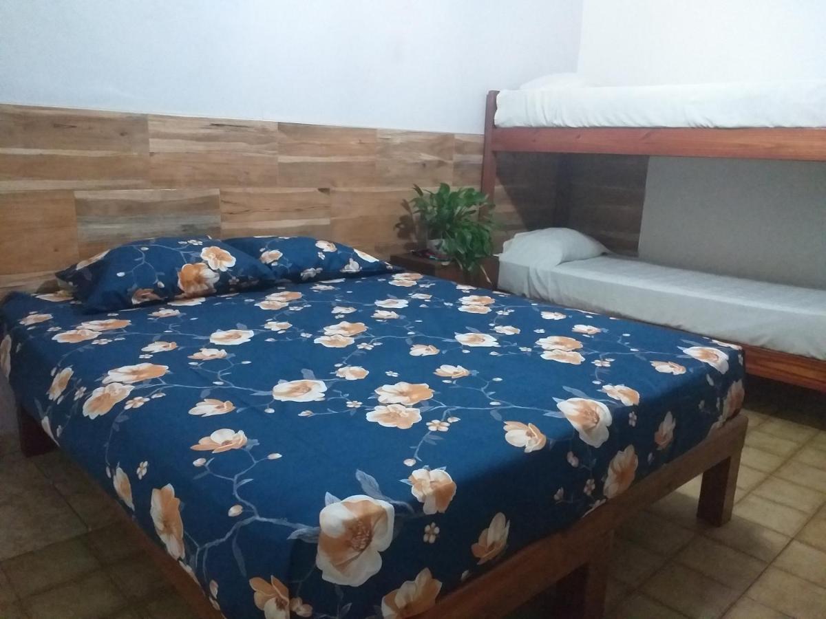Residencial Santiago Habitaciones Hotel Bed & Break Fast Posadas Exterior foto