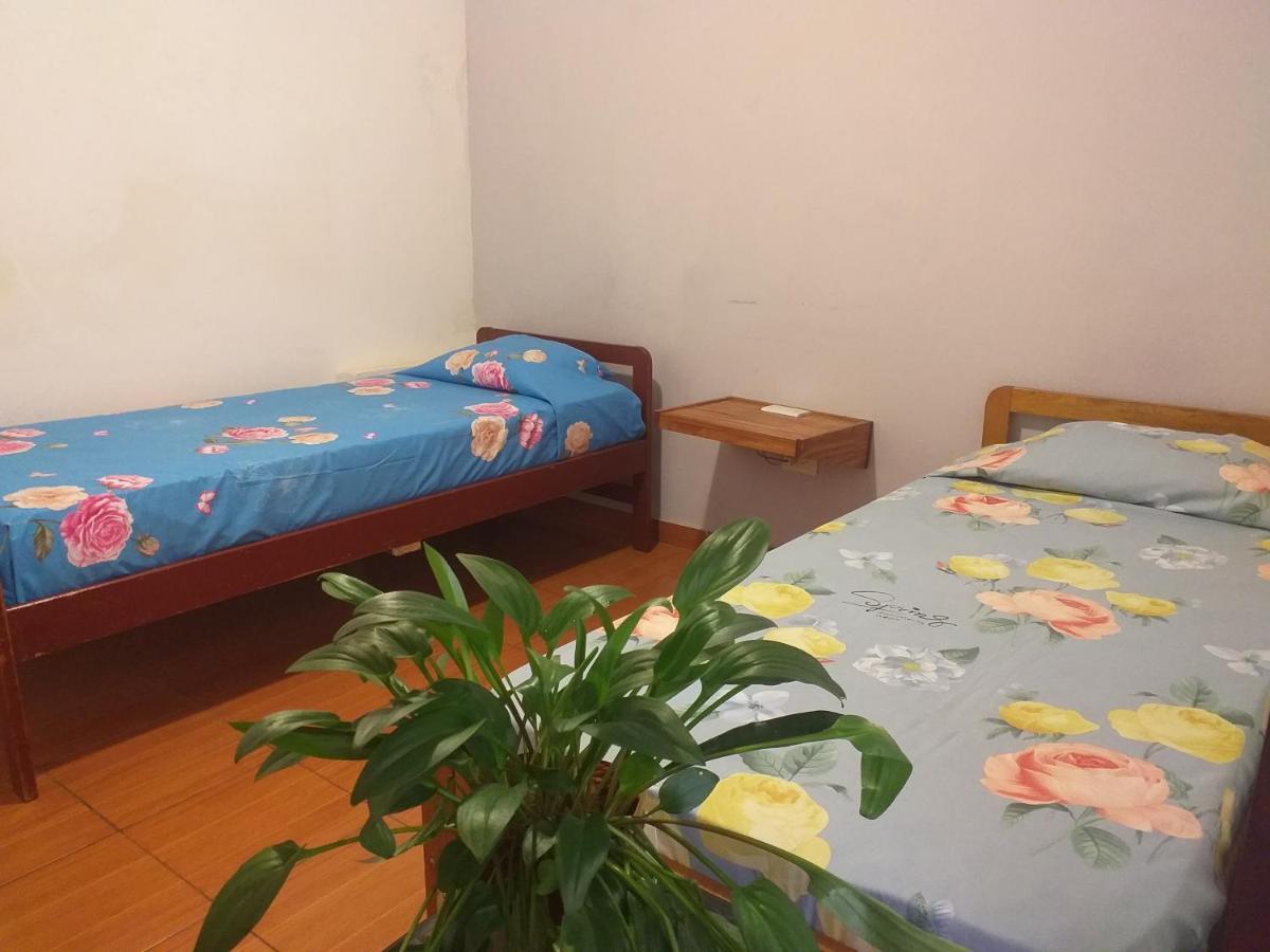 Residencial Santiago Habitaciones Hotel Bed & Break Fast Posadas Exterior foto