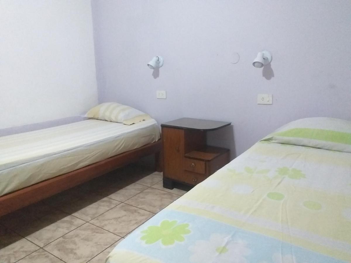 Residencial Santiago Habitaciones Hotel Bed & Break Fast Posadas Exterior foto