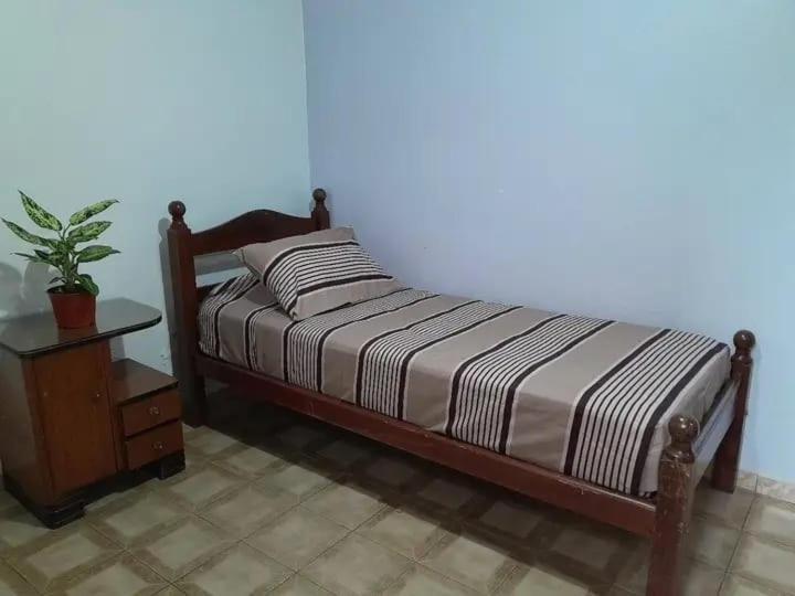 Residencial Santiago Habitaciones Hotel Bed & Break Fast Posadas Exterior foto